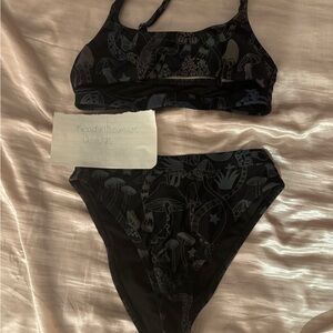 Iheartraves Reflective Mushroom Set